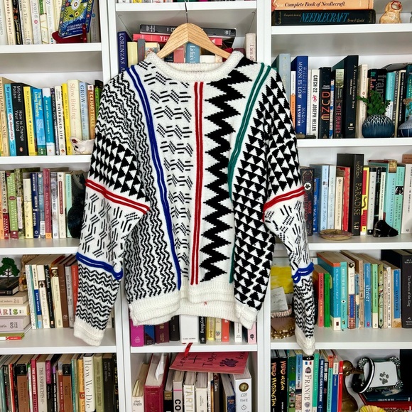 Vintage Concrete Mix geometric print sweater - Picture 2 of 8